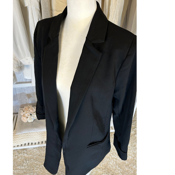 Zenana Women's Size M Black Open Front Classic Sleek Blazer Jacket #0321 - Picture 4 of 13